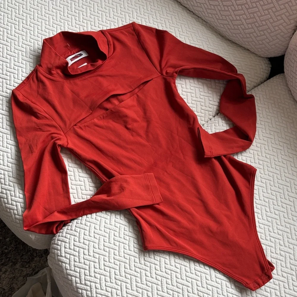 Aritzia Red Long Sleeve Bodysuit - Picture 3 of 6